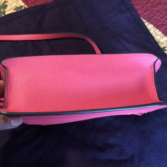 Crossbody purse by Tahari NWOT - Picture 4 of 8